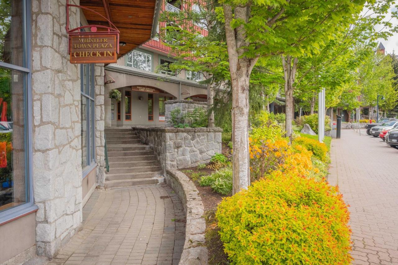 Deer Lodge By Outpost Whistler Exterior photo